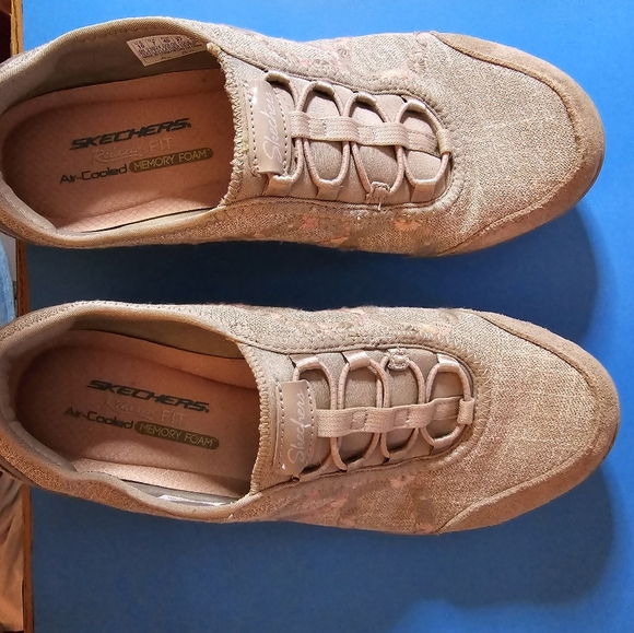 Skechers Breath Easy Relaxed Air Cooled Memory Foam Garden Joy Womens 10 Shoes - Picture 4 of 4